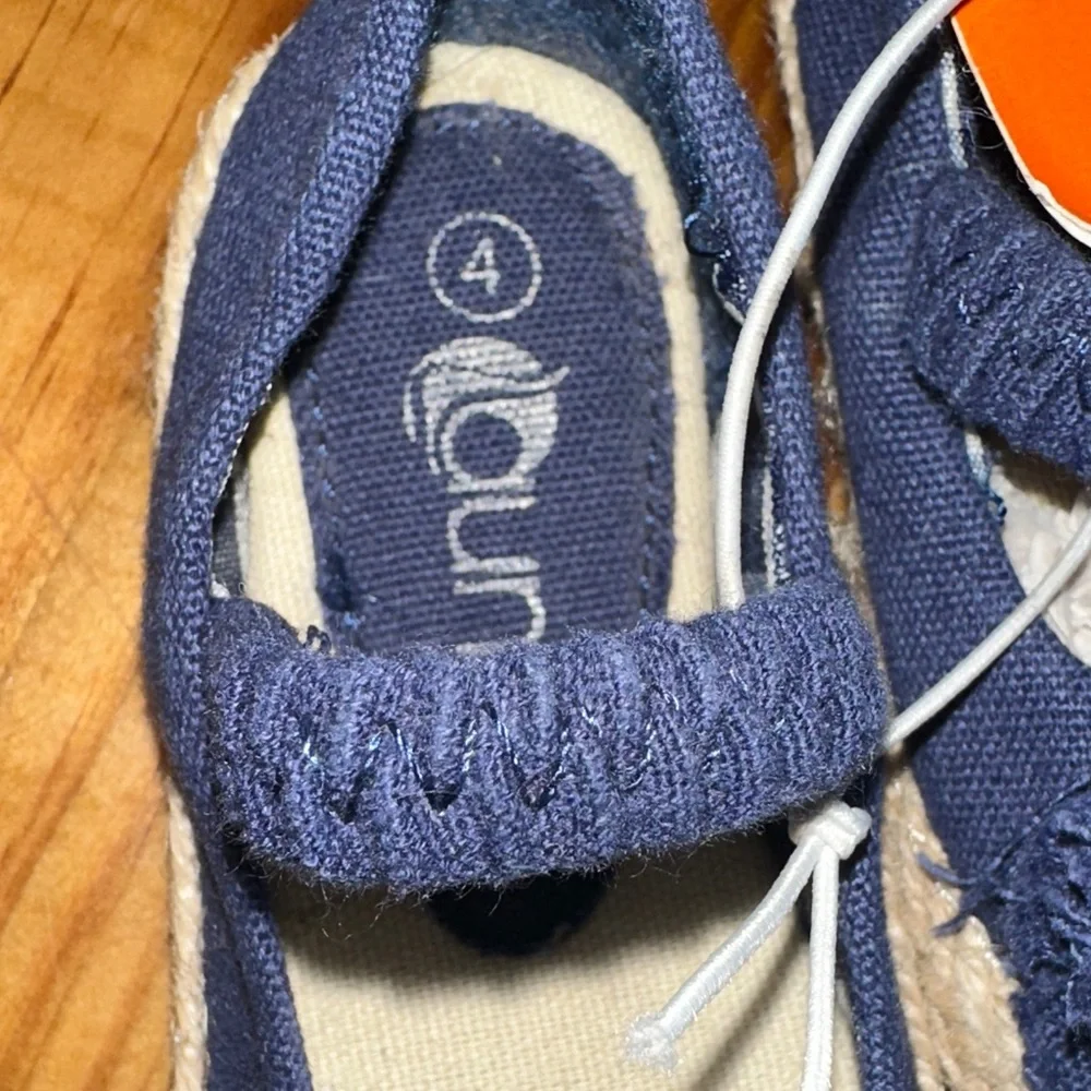 NEW Launch Foot Wear Kids Navy Slippers with Floral Accent